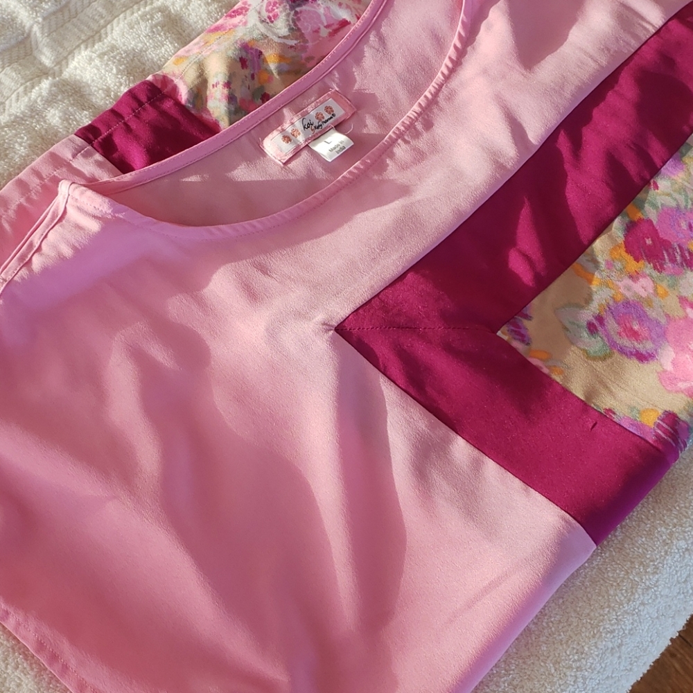 *Like New* KOI Women LRG Scrub Top - Rayon Fabric